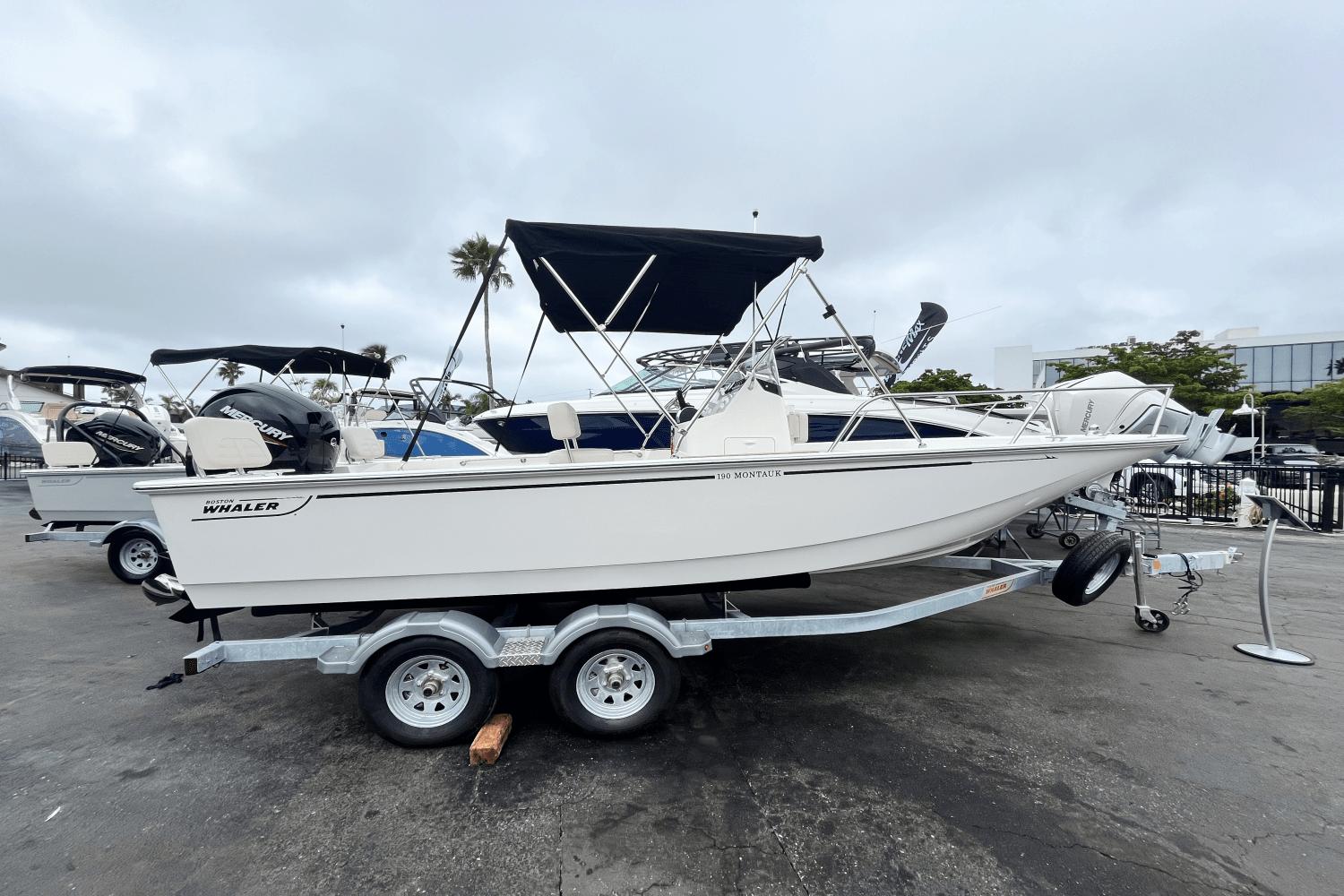 2024 Boston Whaler 190 Montauk Bateaux Console Centrale Vendre   9000755 954789175 0 141120231134 0 