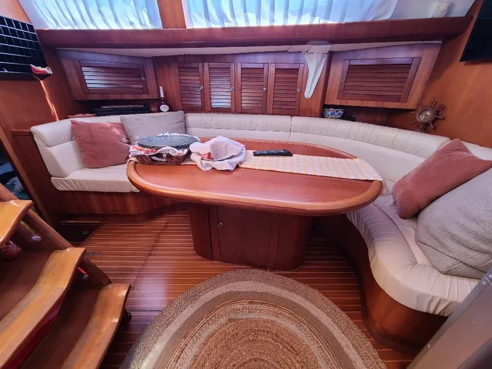 Taita I Yacht Photos Pics 