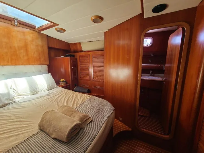 Taita I Yacht Photos Pics 