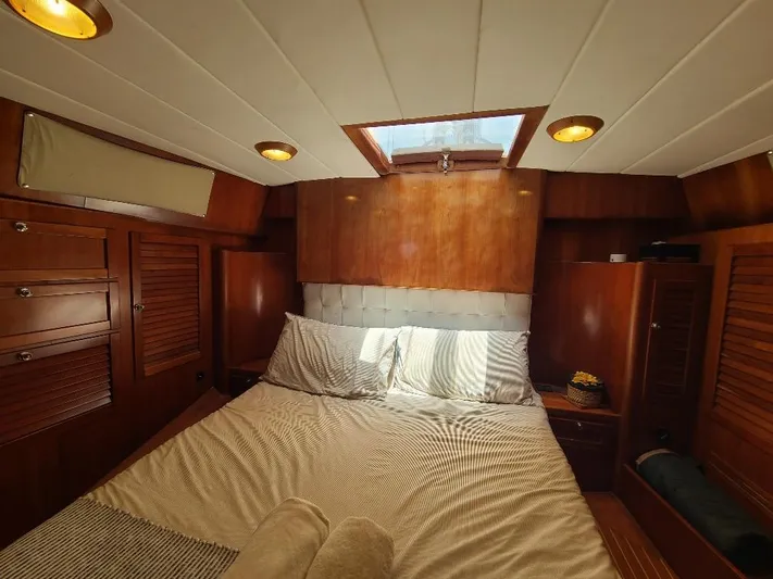 Taita I Yacht Photos Pics 