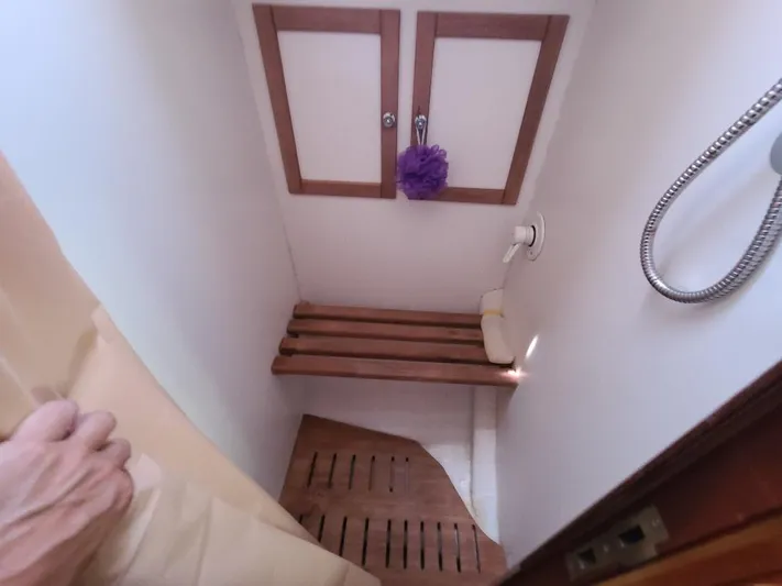 Taita I Yacht Photos Pics 