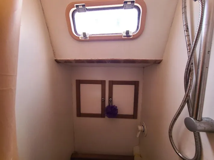 Taita I Yacht Photos Pics 