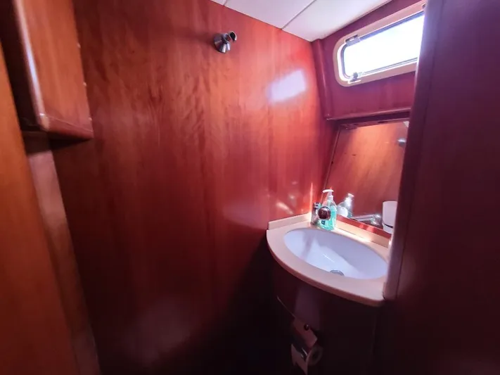 Taita I Yacht Photos Pics 