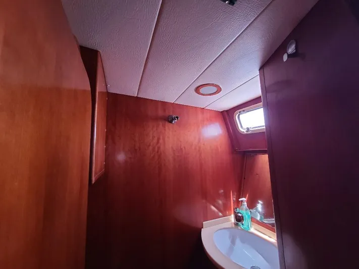 Taita I Yacht Photos Pics 