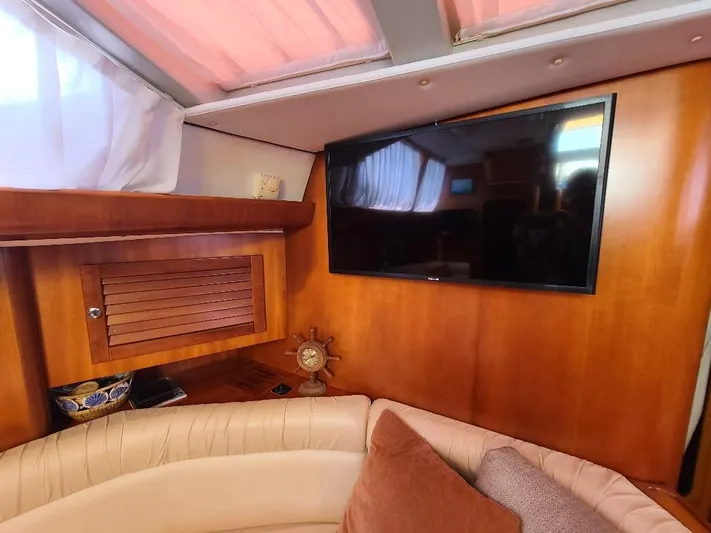 Taita I Yacht Photos Pics 