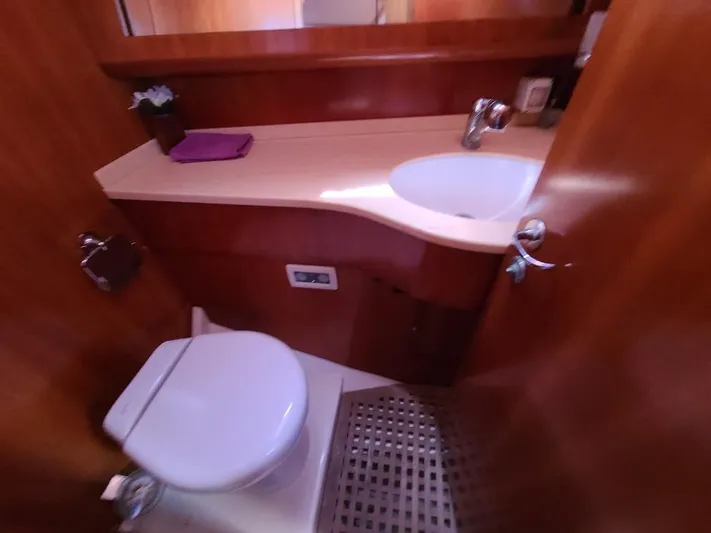 Taita I Yacht Photos Pics 