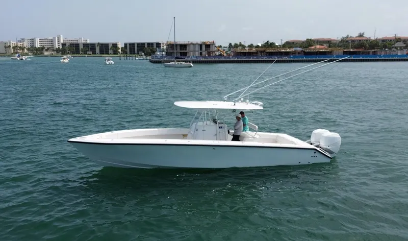 Reel Lucky Yacht Photos Pics 