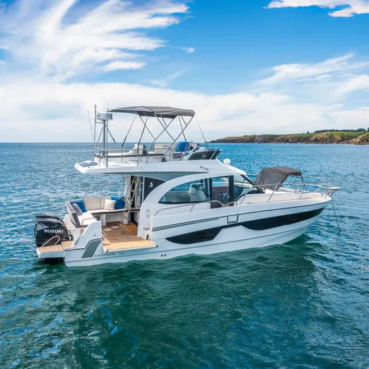  Yacht Photos Pics Beneteau Antares 11 Fly