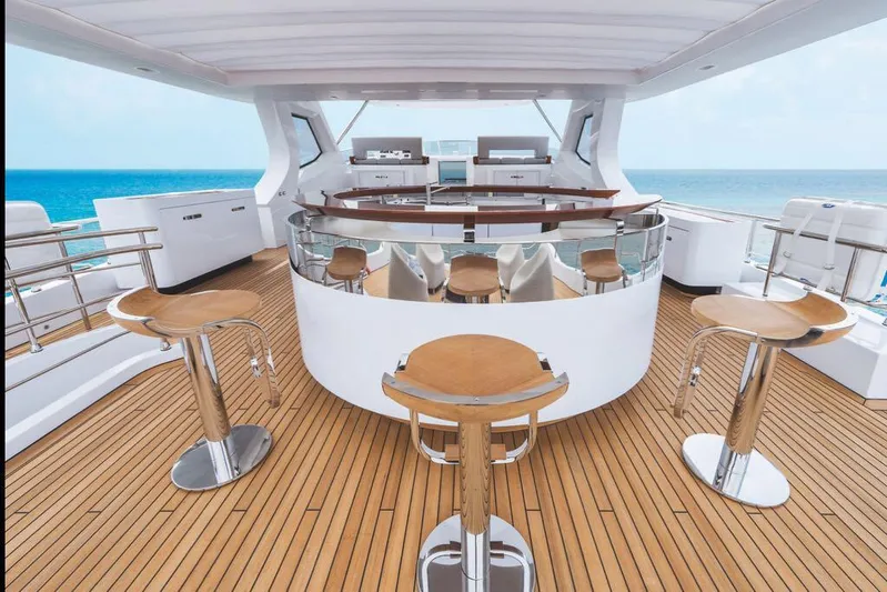 Dyamond Yacht Photos Pics 