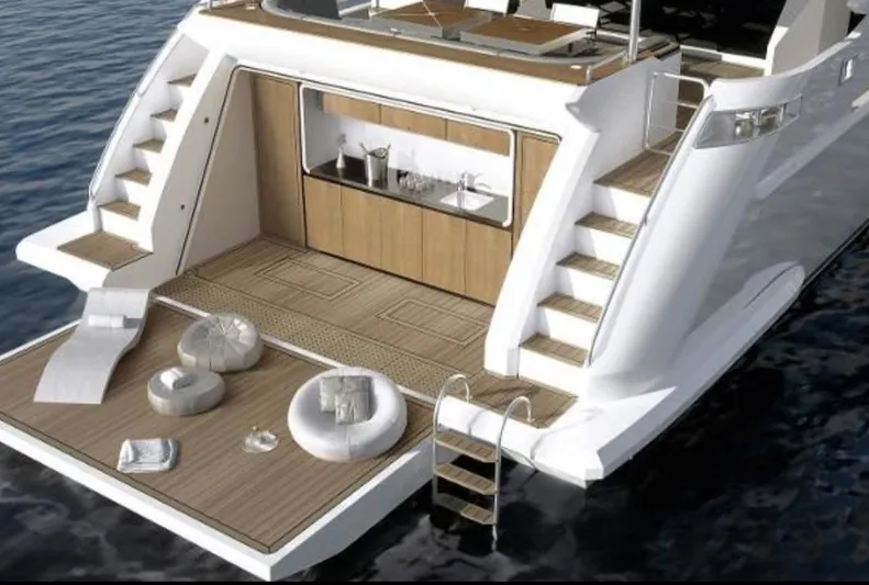 Dyamond Yacht Photos Pics 