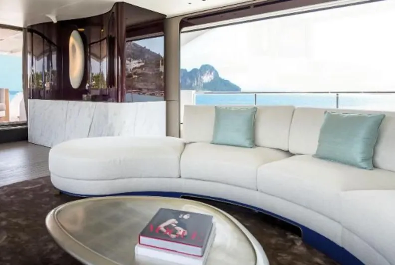 Dyamond Yacht Photos Pics 