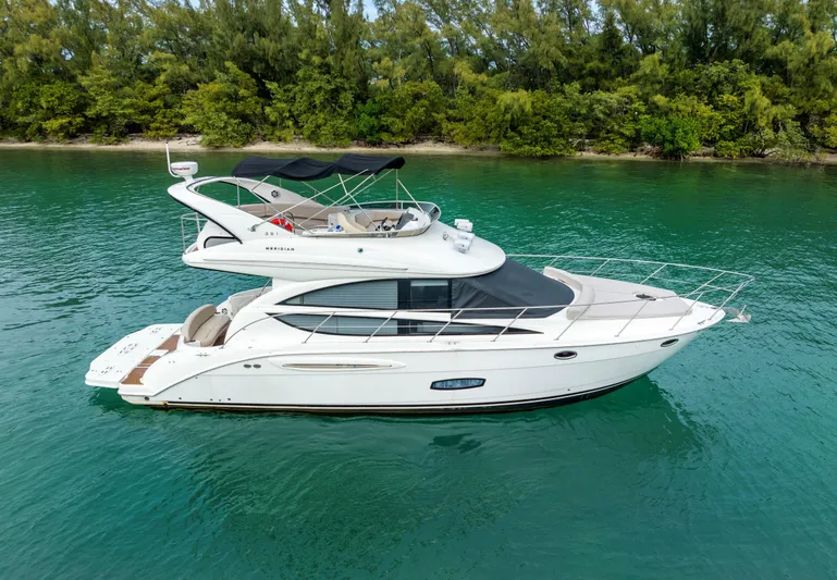 Crescendo Yacht Photos Pics 