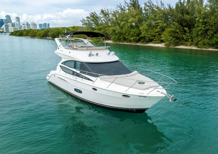 Crescendo Yacht Photos Pics 