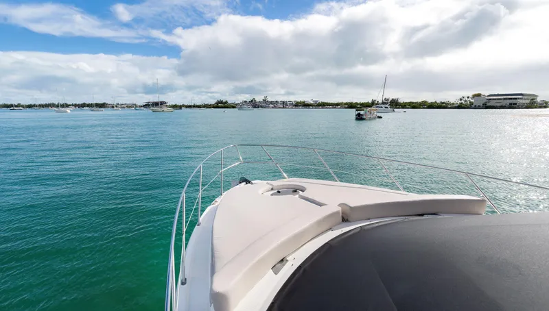 Crescendo Yacht Photos Pics 