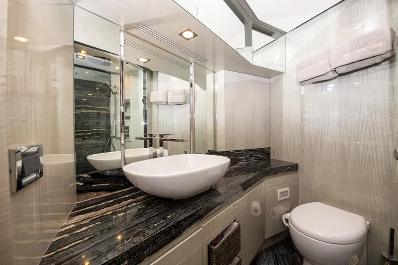 Satisfaction Yacht Photos Pics 