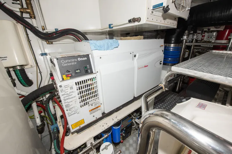 Satisfaction Yacht Photos Pics 