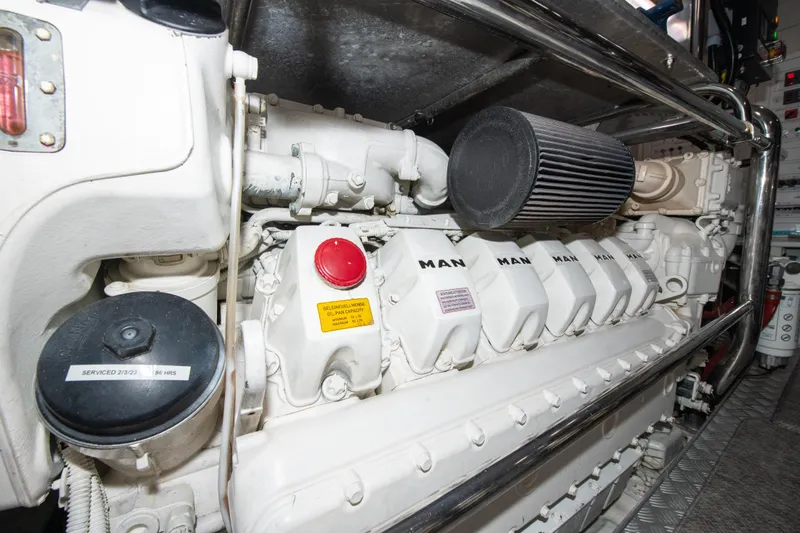 Satisfaction Yacht Photos Pics 