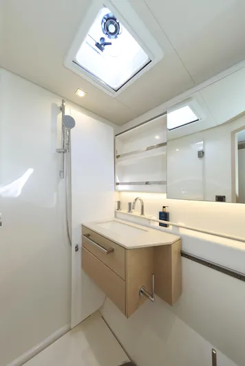 Saliska Yacht Photos Pics 