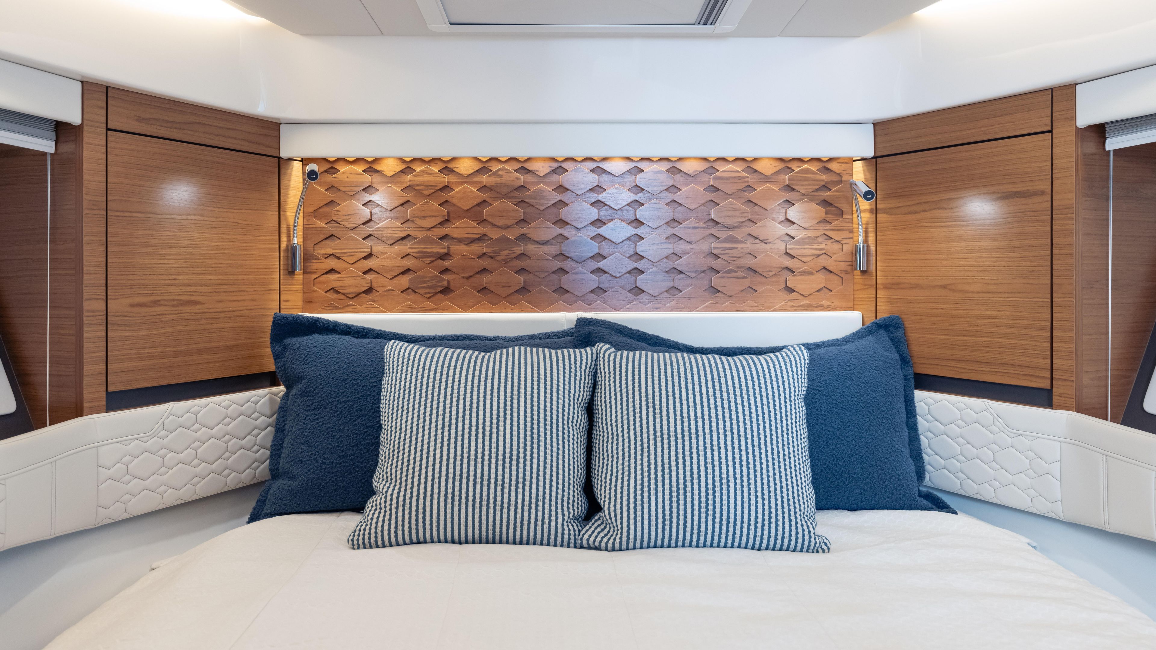 2024 Tiara Yachts 48 