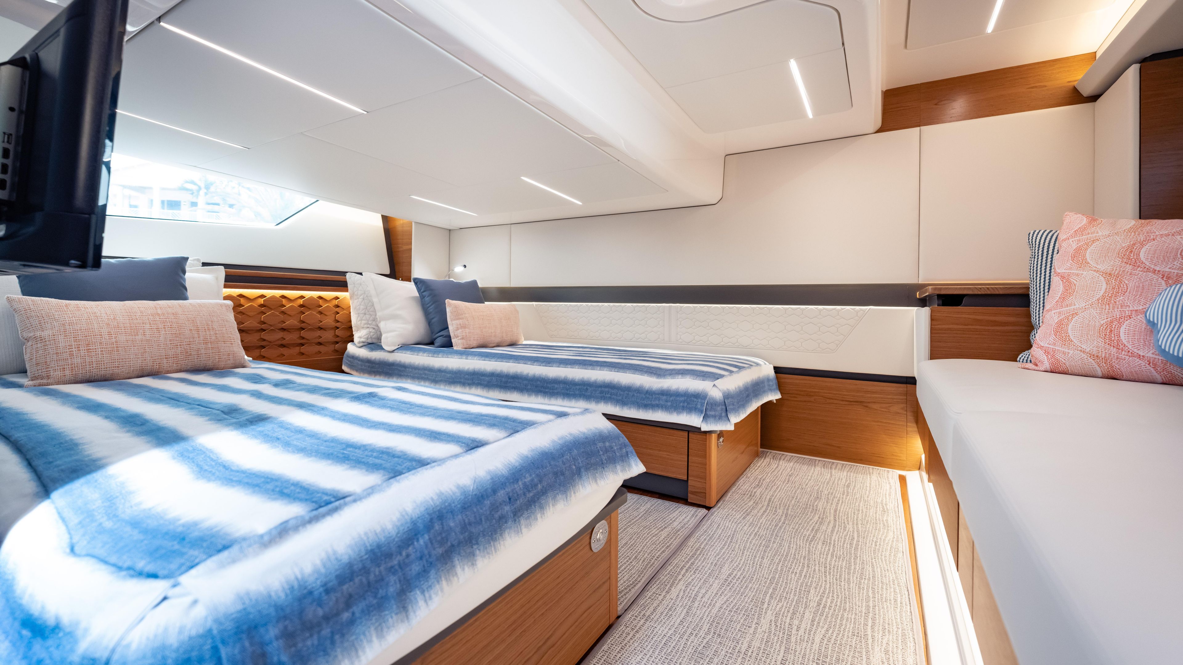 2024 Tiara Yachts 48 