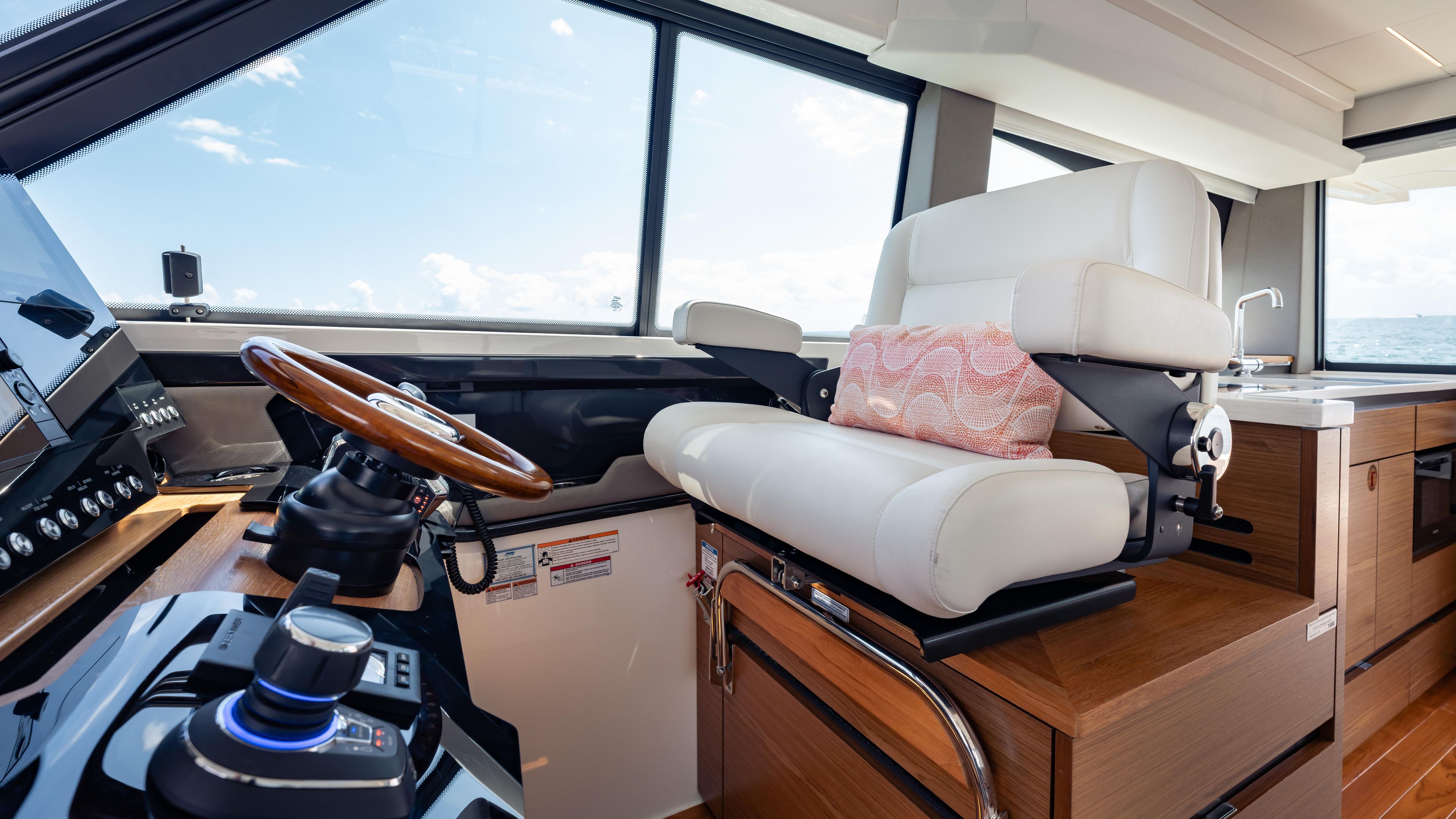 2024 Tiara Yachts 48 