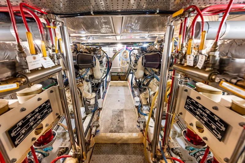 Am&eacute;lie Yacht Photos Pics 