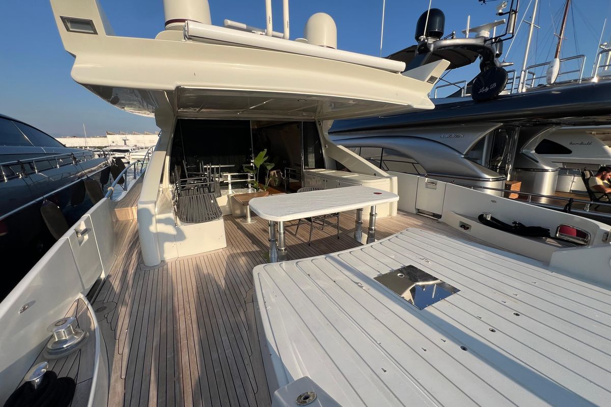 2006 Azimut 78 