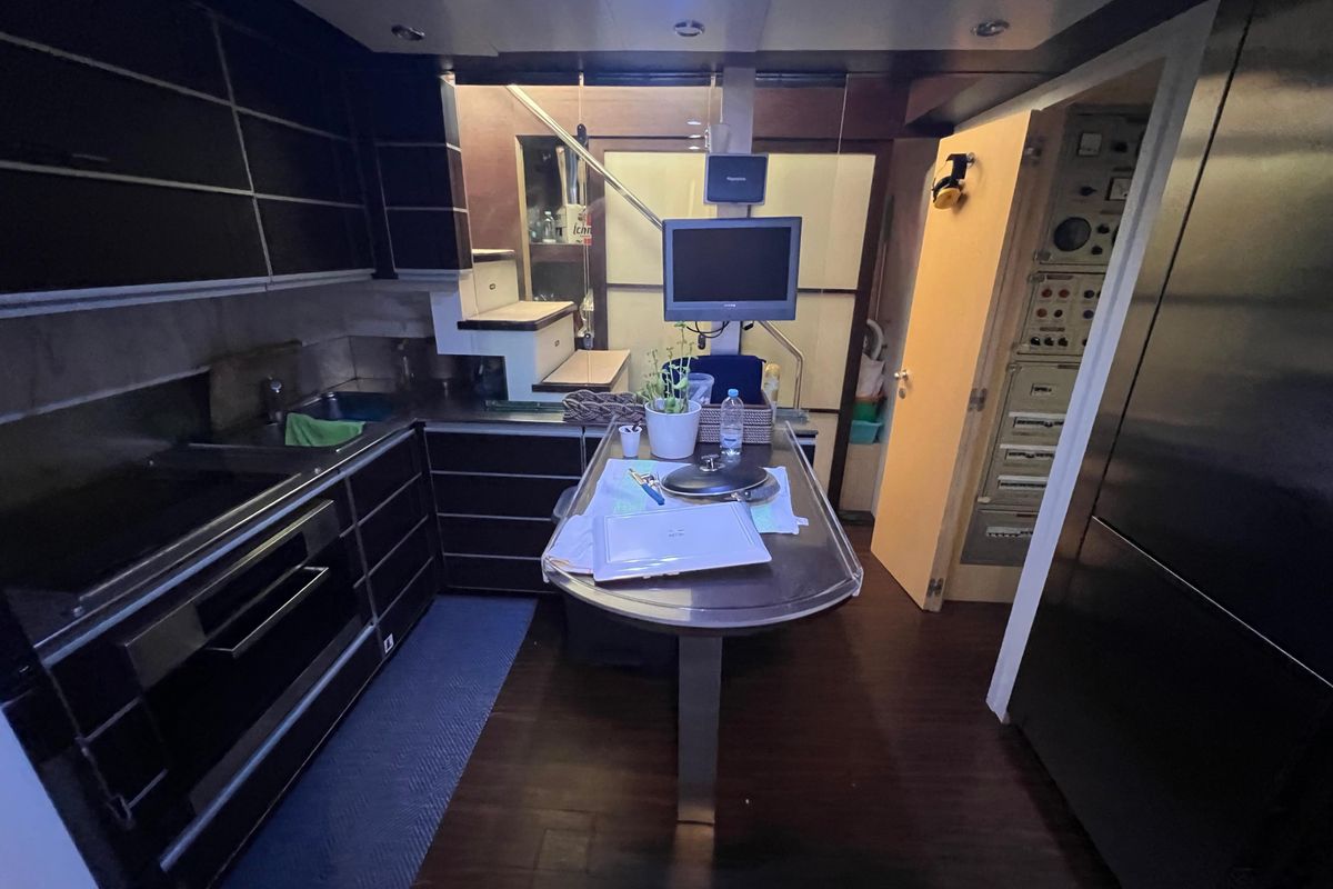 2006 Azimut 78 