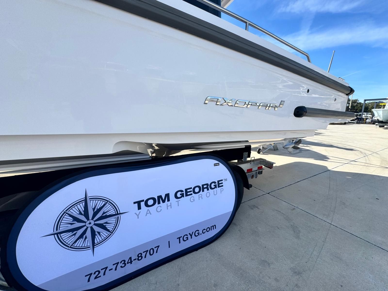 2023 Axopar 37 XC CROSS CABIN Center Console for sale - YachtWorld