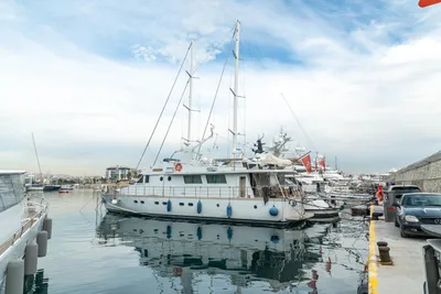 1981 Custom Hellenic Shipyards