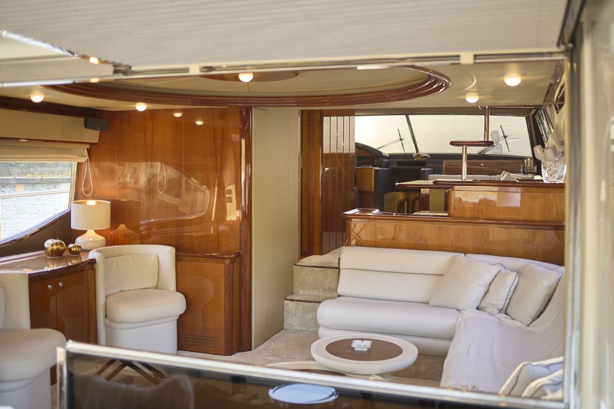 2004 Ferretti Yachts 67 