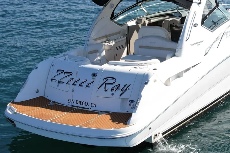 Knock On Wood Yacht Photos Pics 2008 Sea Ray 38 Sundancer yacht on water, San Diego, rear view.