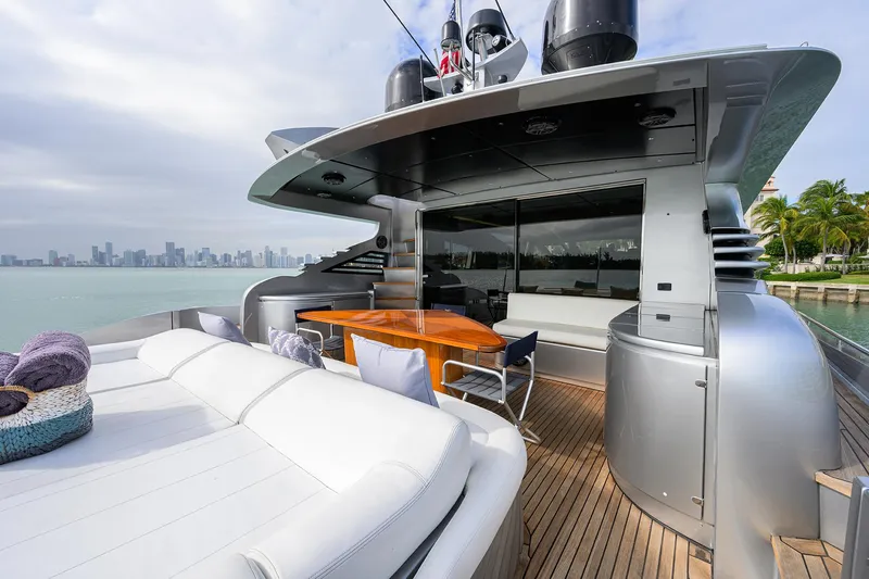 Miura Yacht Photos Pics 