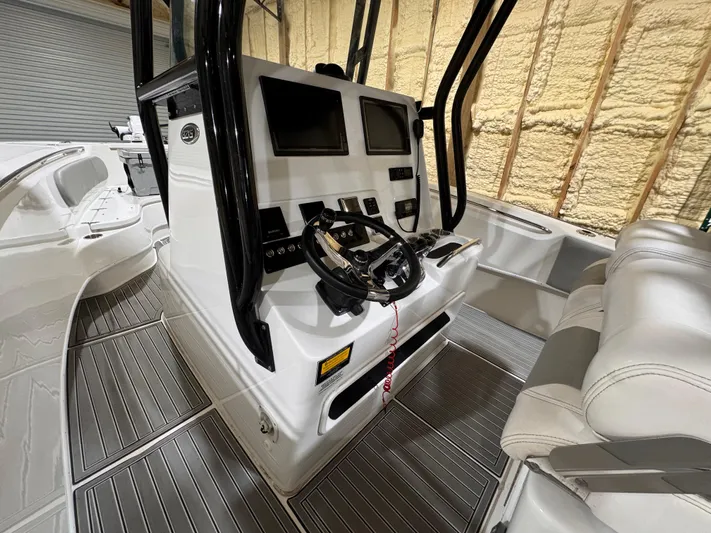 Diggin Deep Yacht Photos Pics 