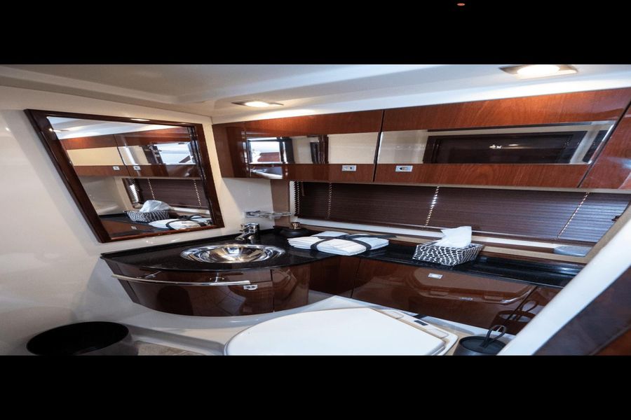 2011 Sea Ray 450 Sundancer