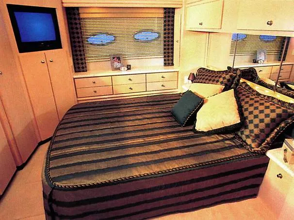  Yacht Photos Pics Manufacturer Provided Image