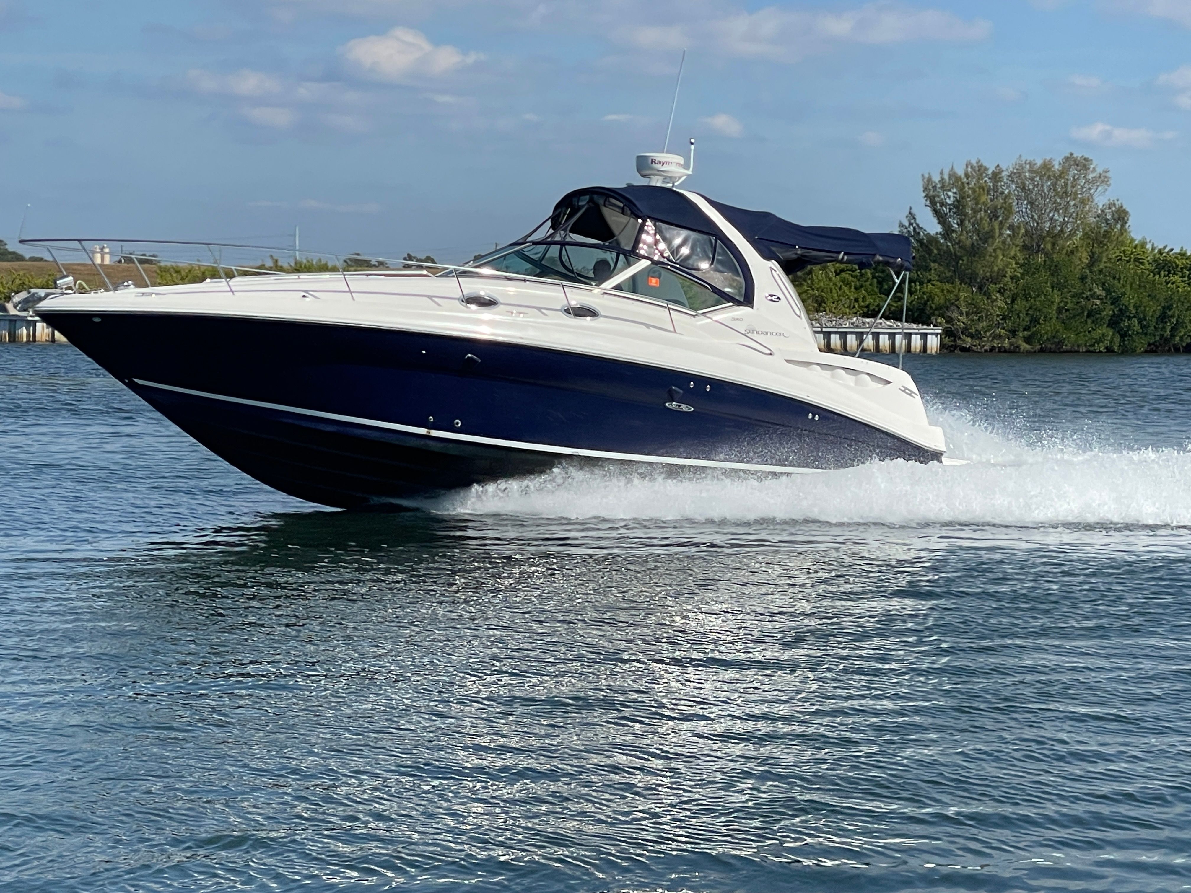 2005 Sea Ray 320 Sundancer