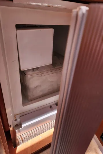 Jump Off Yacht Photos Pics 