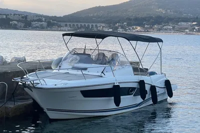 2018 Jeanneau Cap Camarat 9.0 wa