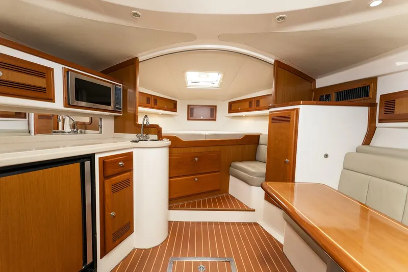 Ramble On Yacht Photos Pics 