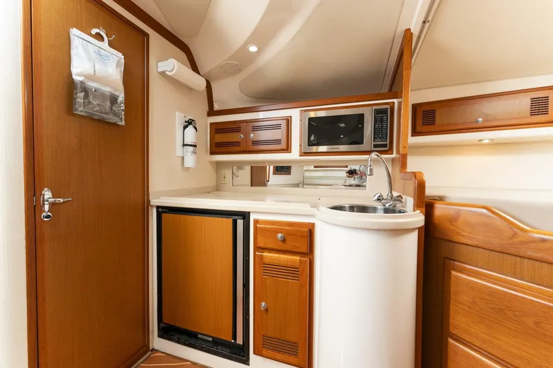 Ramble On Yacht Photos Pics 