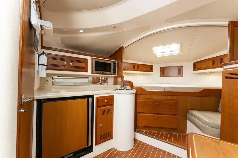 Ramble On Yacht Photos Pics 