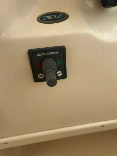  Yacht Photos Pics Grady-White 307 boat control with Side-Power switch, year 2011.