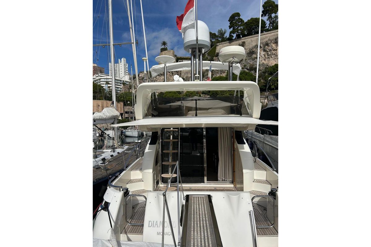 2000 Azimut 51