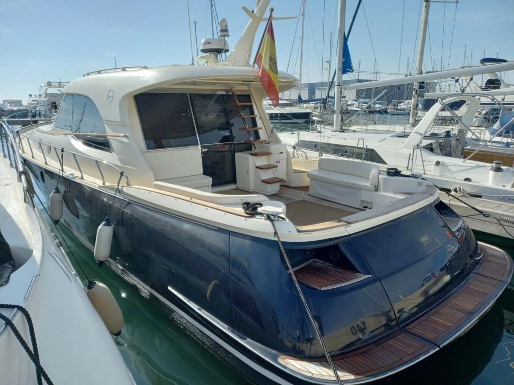 Mochi Craft Dolphin 54 Suntop