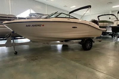 Sea Ray SPX 190 Outboard