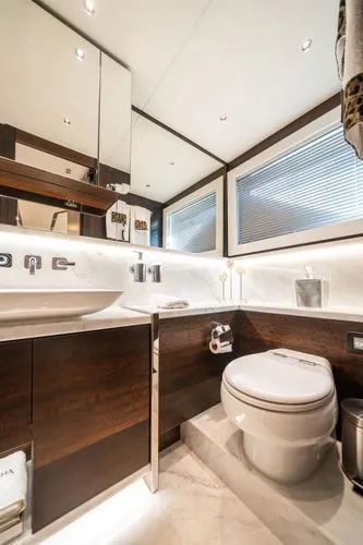 Lorena Yacht Photos Pics 2022 Sunseeker Predator 65 - Image 41