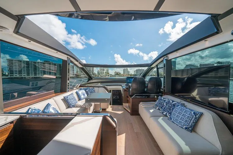 Lorena Yacht Photos Pics 2022 Sunseeker Predator 65 - Image 25