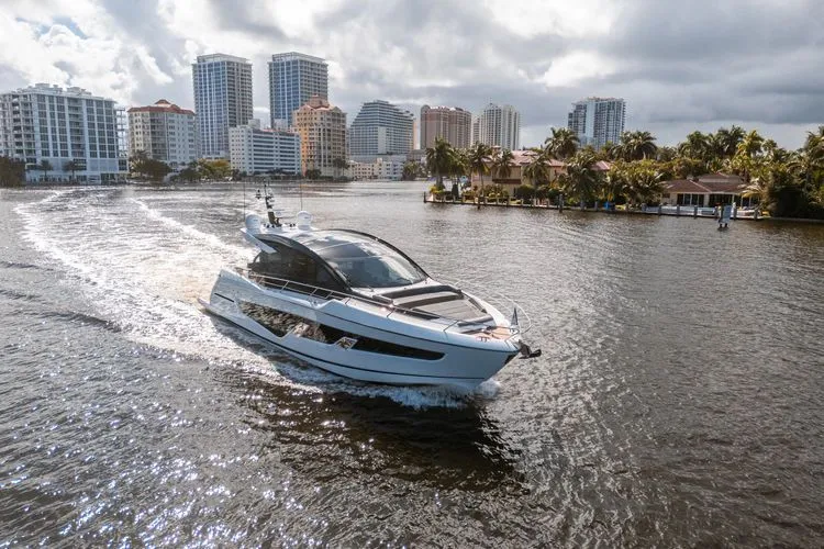 Lorena Yacht Photos Pics 2022 Sunseeker Predator 65 - Image 8