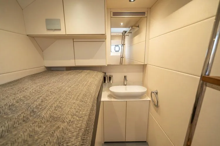 Lorena Yacht Photos Pics 2022 Sunseeker Predator 65 - Image 56